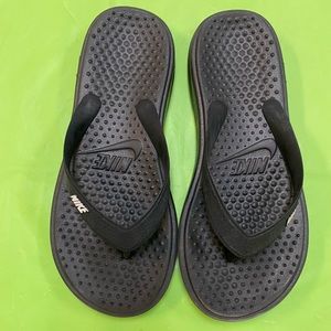 Nike Flip Flops